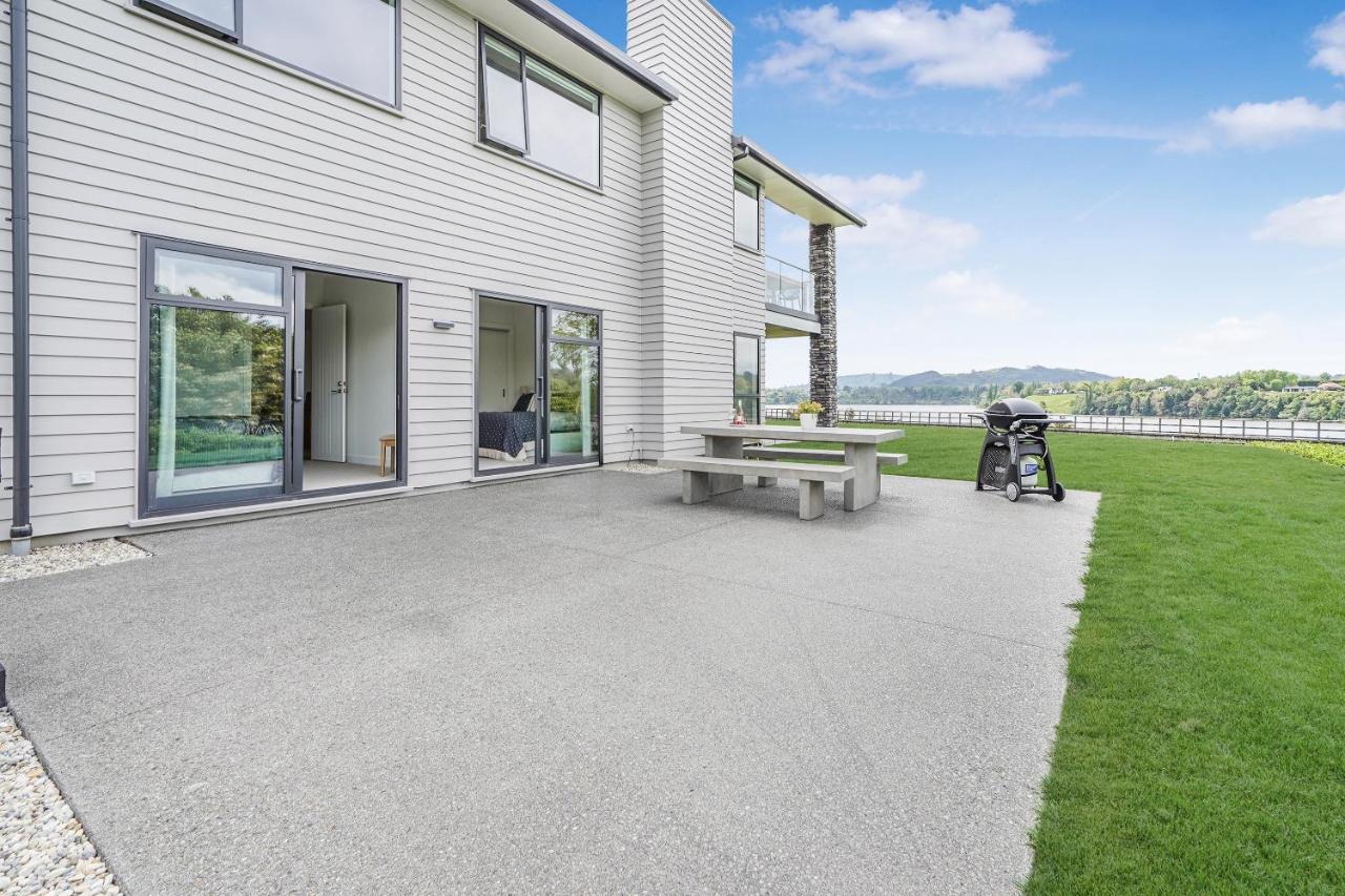 Lakeside Karapiro Downstairs Apartment Cambridge Ngoại thất bức ảnh